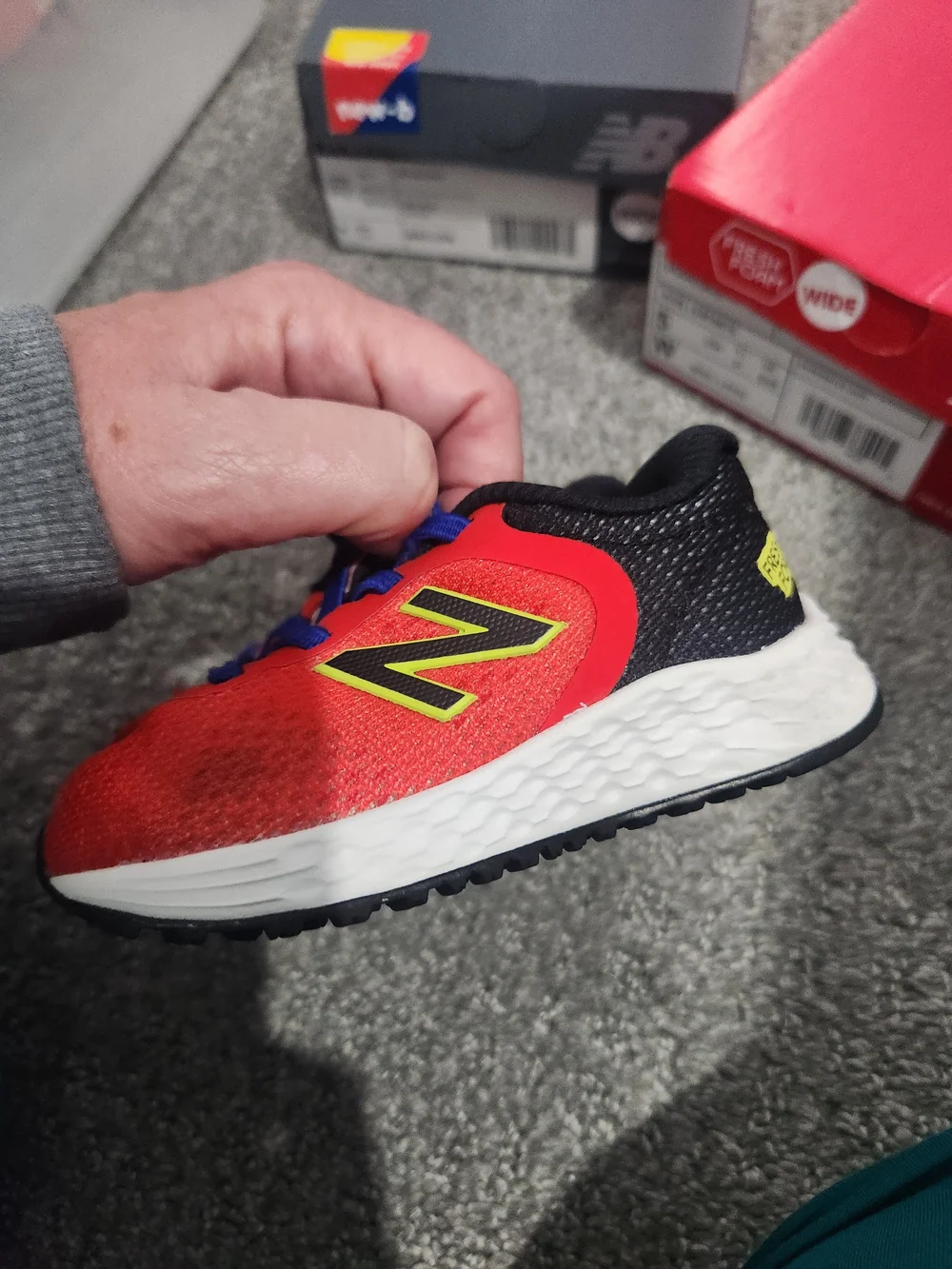 New Balance Kids Red Sneakers with Blue Laces 5wide